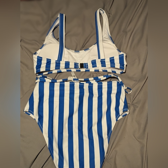 NEW with tags Cupshe Blue And White Striped High Waisted Bikini Size Large - Picture 7 of 7